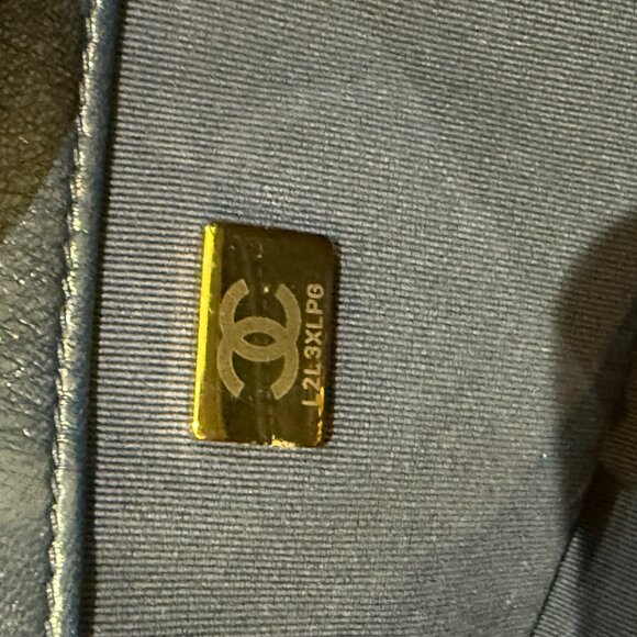 Chanel CC Diamond Lock Flap Bag Quilted Lambskin Mini - Picture 15 of 15